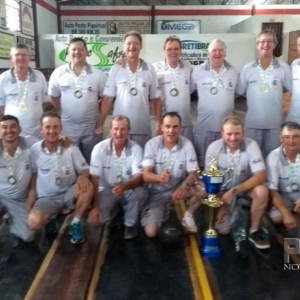 Foto da equipe campeã em Mamborê