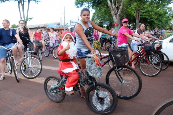 Muitas famílias participaram do passeio (Foto: Portal Nova Santa Rosa)