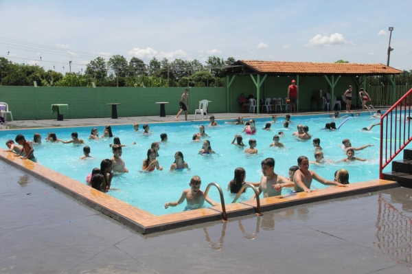 A programação contou com banho de piscina e muita diversão. (Foto: Assessoria)