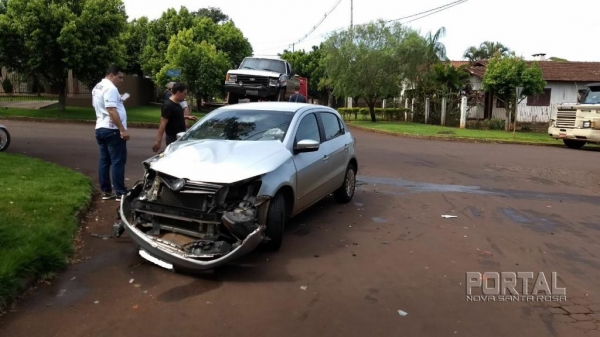 No impacto a frente do Gol ficou destruída. (Foto: Portal Nova Santa Rosa)