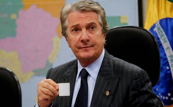 Collor foi eleito presidente em 1989, vencendo Lula. (Foto: Divulgação)