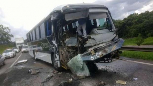 Seis passageiros estavam no veículo. (Foto: Divulgação)