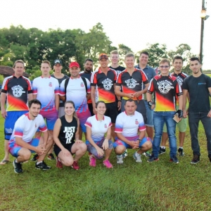 Equipedal e equipe do Departamento de Esportes da Prefeitura, na organização do evento. (Foto: Portal Nova Santa Rosa)