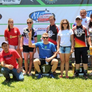 Equipedal e equipe do Departamento de Esportes da Prefeitura, na organização do evento. (Foto: Portal Nova Santa Rosa)