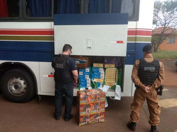 Droga e contrabando foram apreendidos. (Foto: Assessoria BPFron)