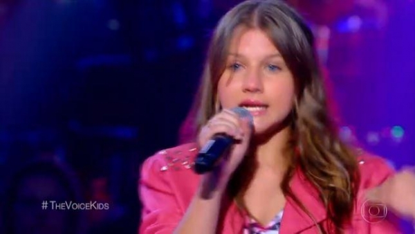 A rondonense Eduarda Back participou neste domingo (04) da fase Batalha no The Voice Kids (Foto: Reprodução )