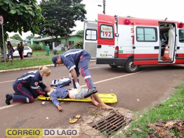 Quando os socorristas do SAMU chegaram no local, tiveram muita dificuldade para imobilizar o jovem. (Foto: Correio do Lago)