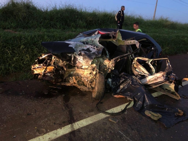 Uma pessoa morreu. (Foto: PRF)