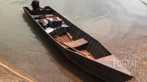 267,9 kg da droga estavam na embarcação. (Foto: PF)