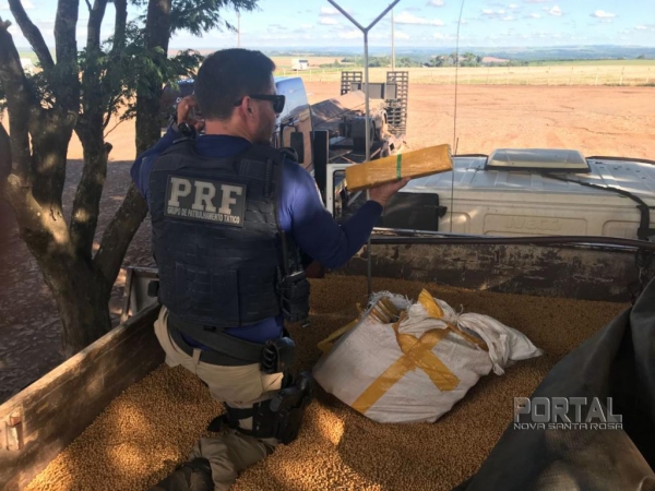 A droga saiu de Ponta Porã e iria para Porto Alegre. (Foto: PRF)