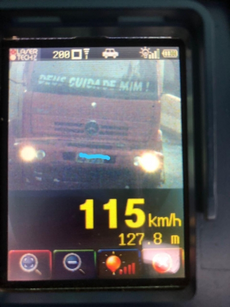 O condutor de um caminhão, foi flagrado a 115 quilômetros por hora. (Foto: PRE)
