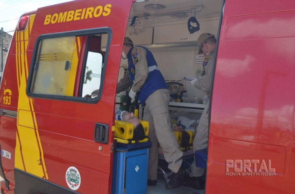 O Siate socorreu o motociclista. (Foto: Bogoni)