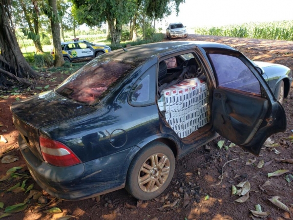 O veículo foi encaminhado para a Receita Federal. (Foto: PM)