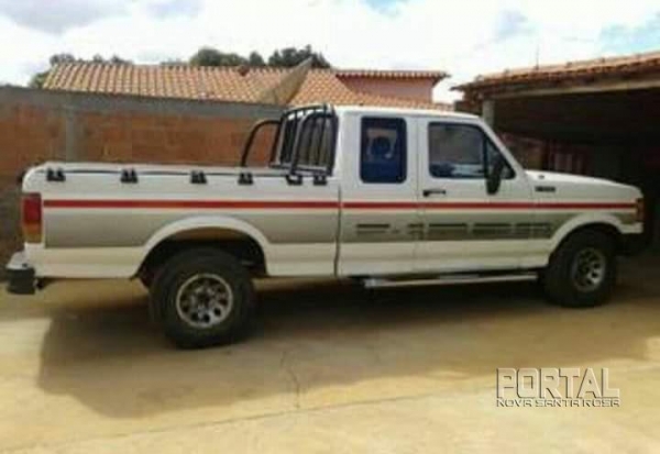 Qualquer informação deste veículo pode ser repassado para a Polícia pelo 190 ou com o proprietário pelo (45) 9.9962-4810. (Foto: Divulgação)