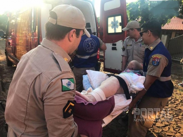 Após atenção inicial, ela foi levada para cuidados médicos na Unidade de Saúde 24 horas. (Foto: Marechal OnLine)
