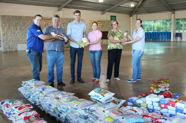 Maripá Motor Show arrecadou mais de 500 kg de alimentos. (Foto: Assessoria)
