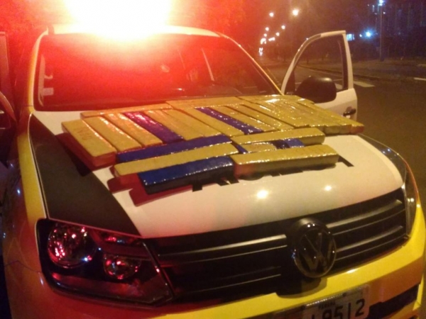 Mais de 30 Kg foram apreendidos. (Foto: PM)