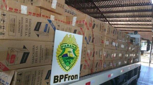 Foram apreendidos 150 caixas de cigarros. (Foto: Assessoria)