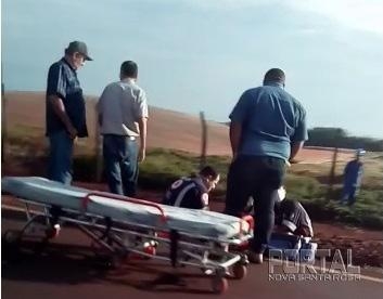 O condutor da moto precisou ser socorrido pela equipe do SAMU. (Foto: Colaborador)