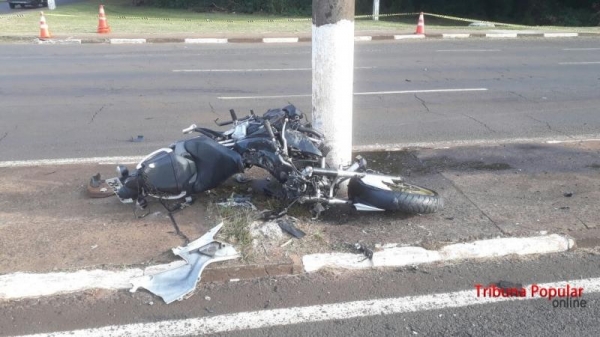 O condutor trafegava em alta velocidade. (Tribuna Popular)