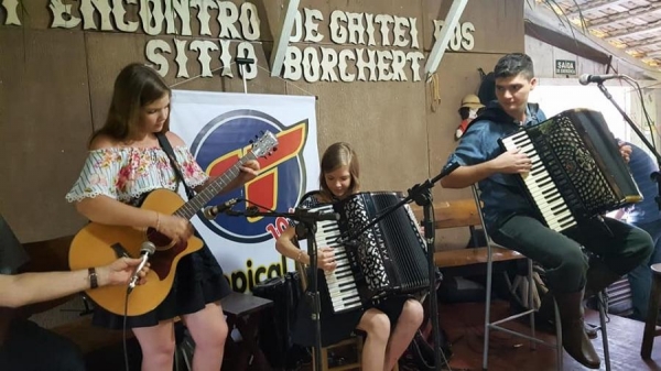 11ª edição do encontro de gaiteiros supera as expectativas em Quatro Pontes (Foto: Divulgação )