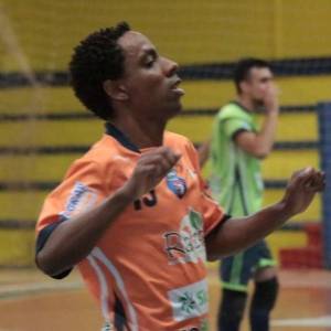 João Guilherme faz 2x0