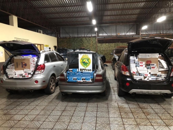 Os veículos foram detidos as margens do lago. (Foto: BPFron)