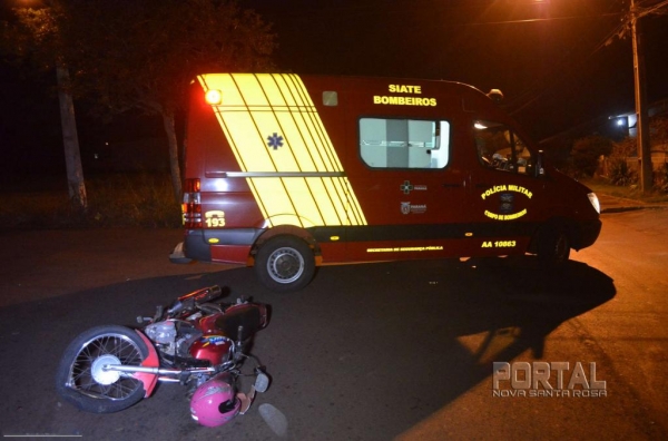O motociclista foi socorrido pelo Corpo de Bombeiros . (Foto: Bogoni)