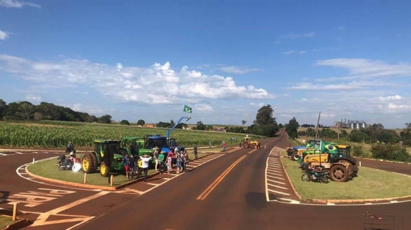 Manifestação em Pérola Independente. (Foto: Colaborador)