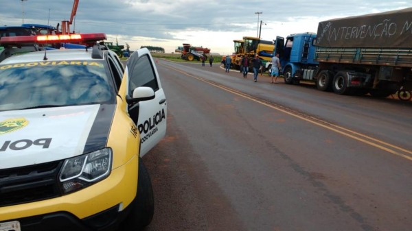 Os Batalhões da Policia Militar estão dando apoio em todos os postos de policiamento rodoviários estaduais (Foto: PRE/Divulgação )
