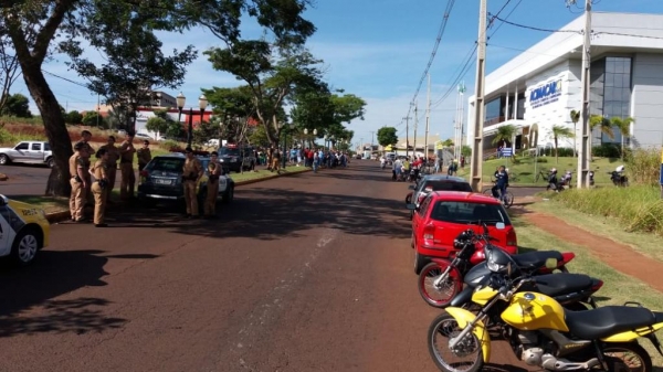 Manifestações acontecem na cidade. (Foto: Marechal News)