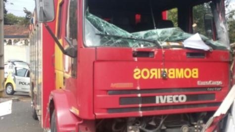 O acidente aconteceu na manhã desta sexta-feira (1º). (Foto: A Rede)