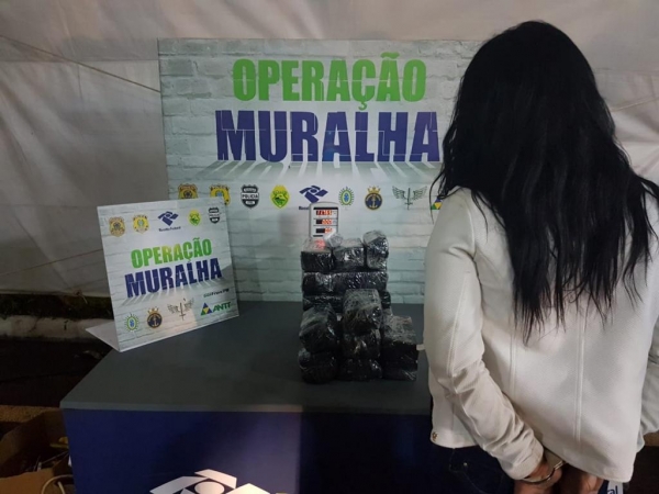 A ação faz parte da Operação Muralha e ocorreu na BR-277,. (Foto: BPFron)