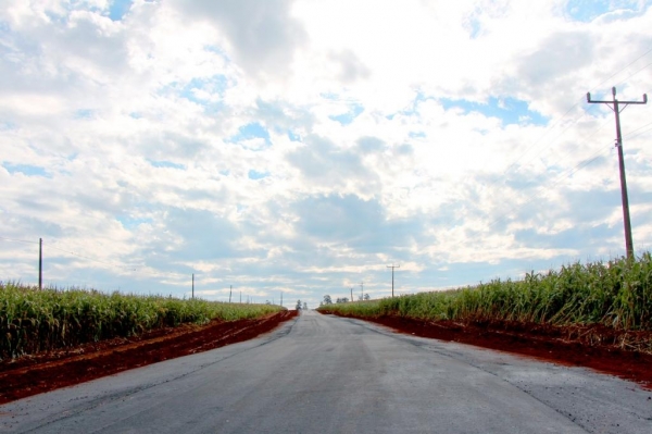 Asfalto rural é concluído na MR 100 e trecho é liberado.(Foto: Assessoria)