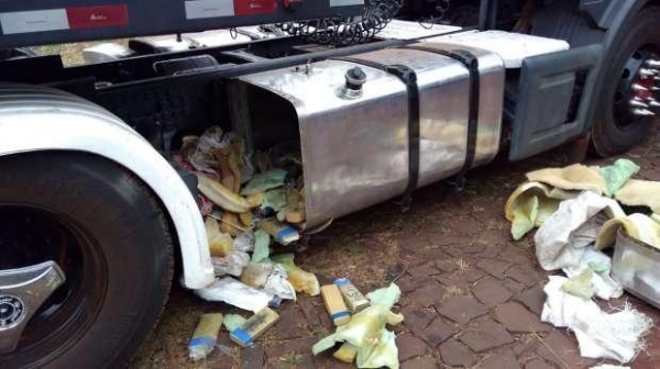 A droga foi encaminhada à delegacia da PF, em Foz do Iguaçu (Foto: Polícia Federal/Divulgação )