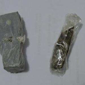 Os adolescentes e a droga foram apreendidos e encaminhados para a Delegacia Civil (Foto: Fernanda Bourscheidt/AquiAgora.net )