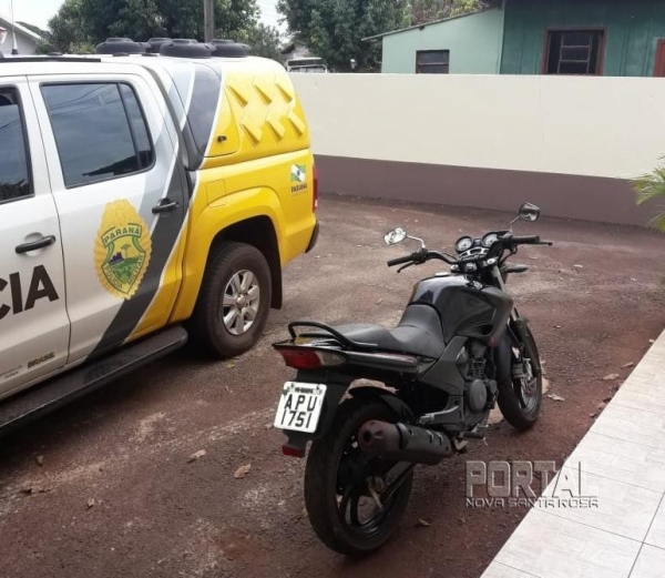 A moto tem placa de Maripá