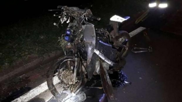  Ainda segundo a PRF, o motociclista não era habilitado (Foto: CATVE )