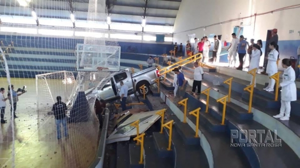 O acidente aconteceu na manhã de hoje (05)(Fotos: Léo Silva)