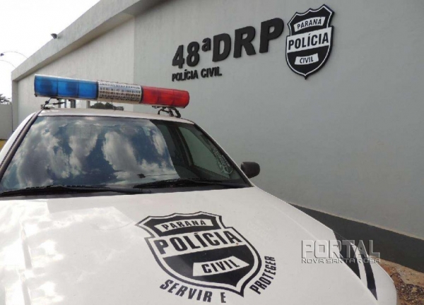 A polícia foi acionada e constatou se tratar de vários documentos falsificados. (Fotos: Léo Silva)