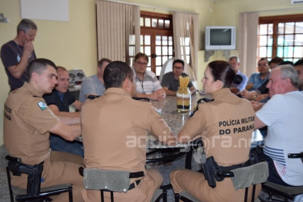 Militares e vereadores discutem formas de combater a criminalidade (Foto: Cristine Kempp/AquiAgora.net )