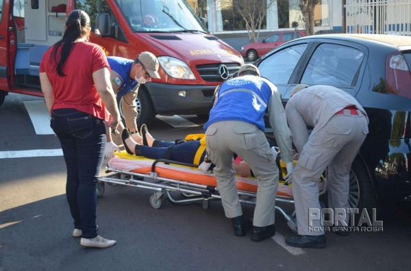 durante o atendimento dos Bombeiros a motociclista, desapareceu a bolsa, contendo os documentos e cartões de crédito da vítima. (Foto: Bogoni)