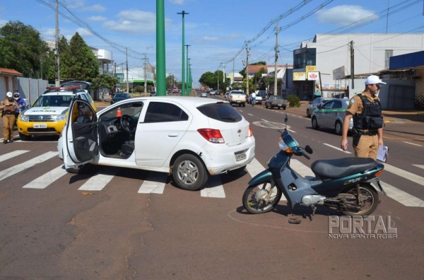 A motociclista foi socorrida e levada ao Hospital Bom Jesus. (Foto: Bogoni)