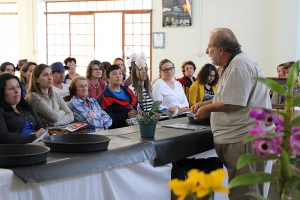 Curso de cultivo de orquídeas realizado na edição passada da festa.(Fotos: Assessoria)