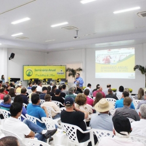 Palestra Paulo Raffi. (Foto: Carina Ribeiro/Copagril)
