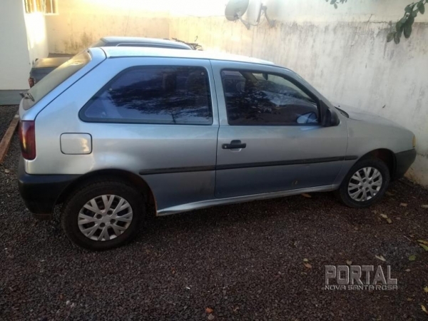 O veículo foi levado para a DPM. (Foto: PM)