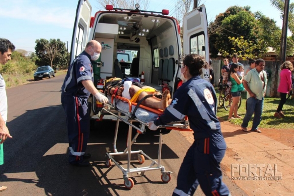 O jovem foi socorrido pelo SAMU e encaminhado ao Hospital Lar Belém. (Fotos: Portal Nova Santa Rosa)