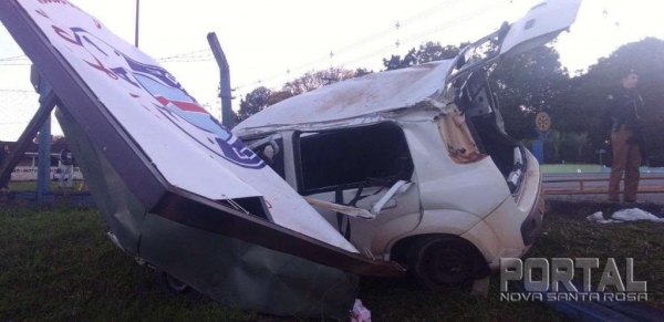 O acidente foi na manhã de hoje (25). (Foto: Bogoni)