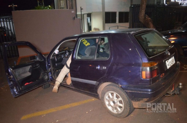 O veículo foi guinchado elevado à 20ª SDP de Toledo.(Foto: Bogoni)