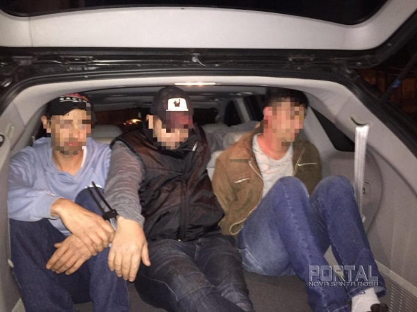 Os três homens foram presos e levados para a Delegacia da Polícia Federal. (Foto: Polícia Federal)